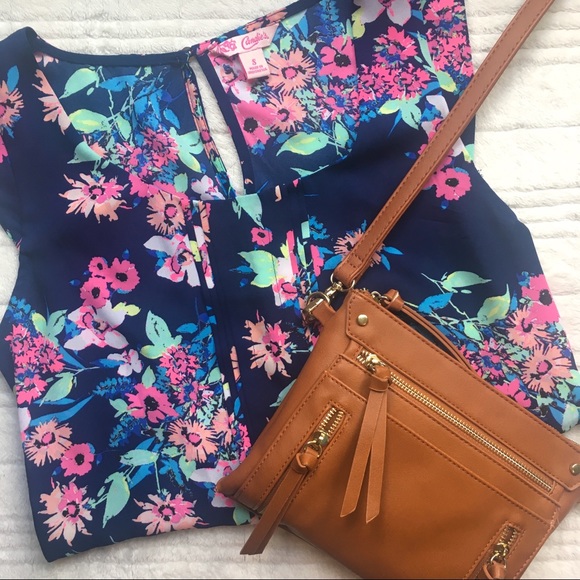 Candie's Tops - Candie’s Floral Cap Sleeve Blouse